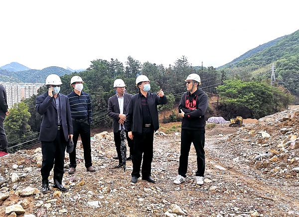 ���Ź��ʹ���-׷�󿵽�,����һ��չ