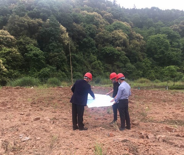 ���Ź��ʹ���-׷�󿵽�,����һ��չ