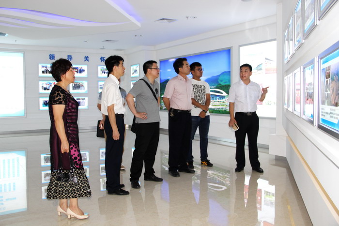 ���Ź��ʹ���-׷�󿵽�,����һ��չ