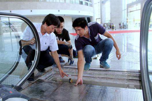 ���Ź��ʹ���-׷�󿵽�,����һ��չ